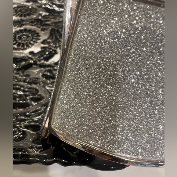 Beautiful Cuff Bracelet - Picture 11 of 12